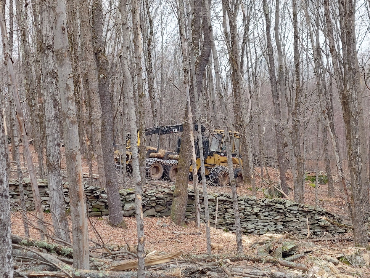 1 Fueling feller buncher short skidder